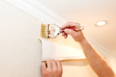 Pose de papier peint à Ortaffa — revêtements muraux et toiles de verre